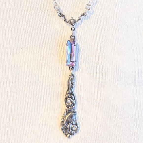Artisian Statemen Silver Toned w/ Crystal & long "Peacock" like Pendant Necklace - Picture 2 of 4